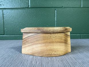 Learn to make a bandsaw box in Ottawa