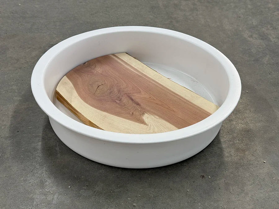 round reusable mold for epoxy pours